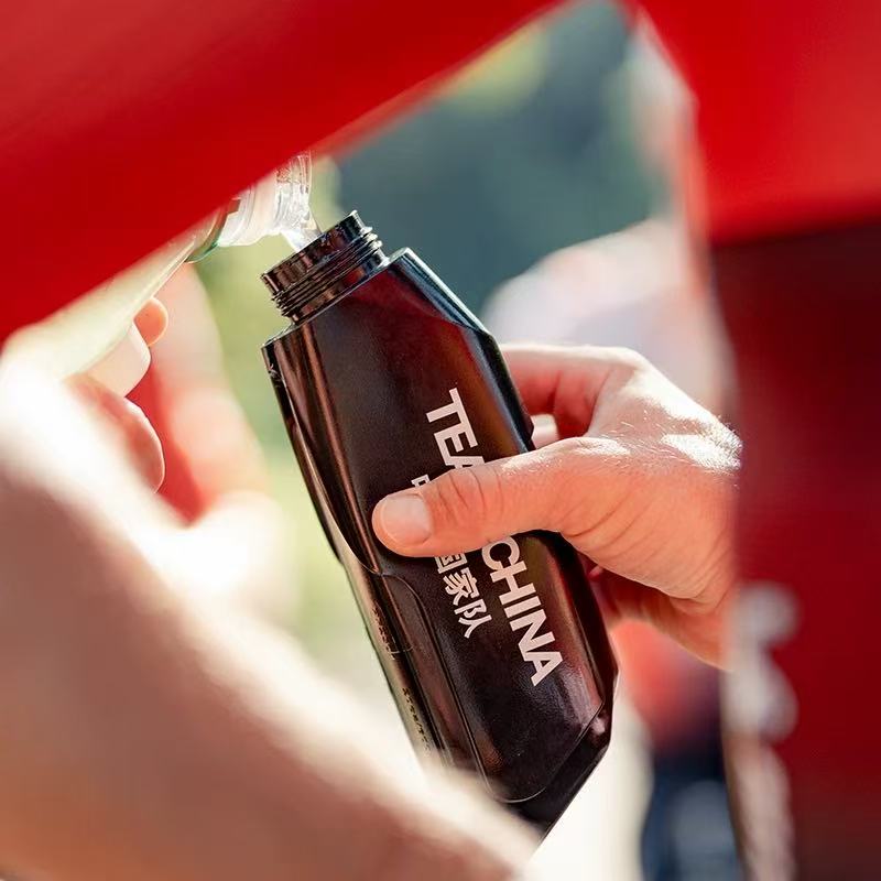 Borraccia Sportiva Aerodinamic - Condiment Squeeze Bottle recensione e prezzo